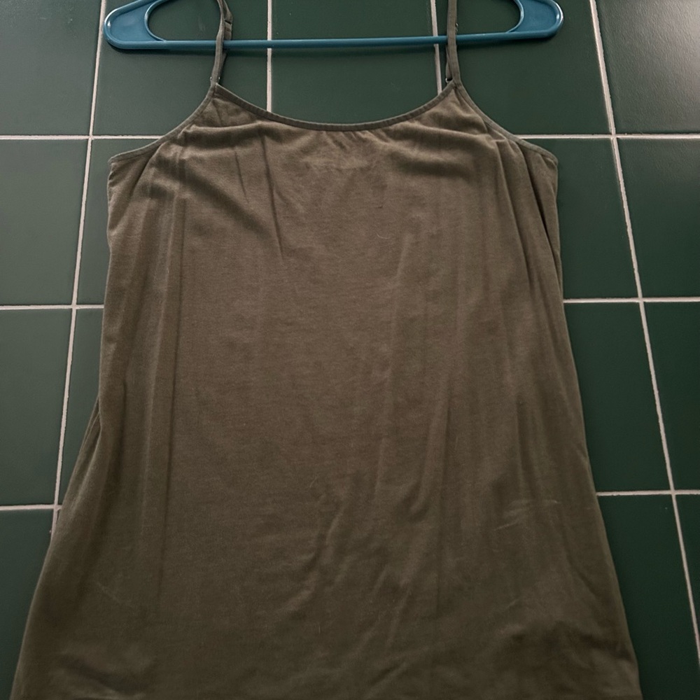 Time and Tru Green Fitted Sleeveless Camisole